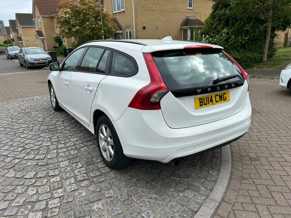 2014-volvo-v60-16td-d2-business-edition-powershift-big-35