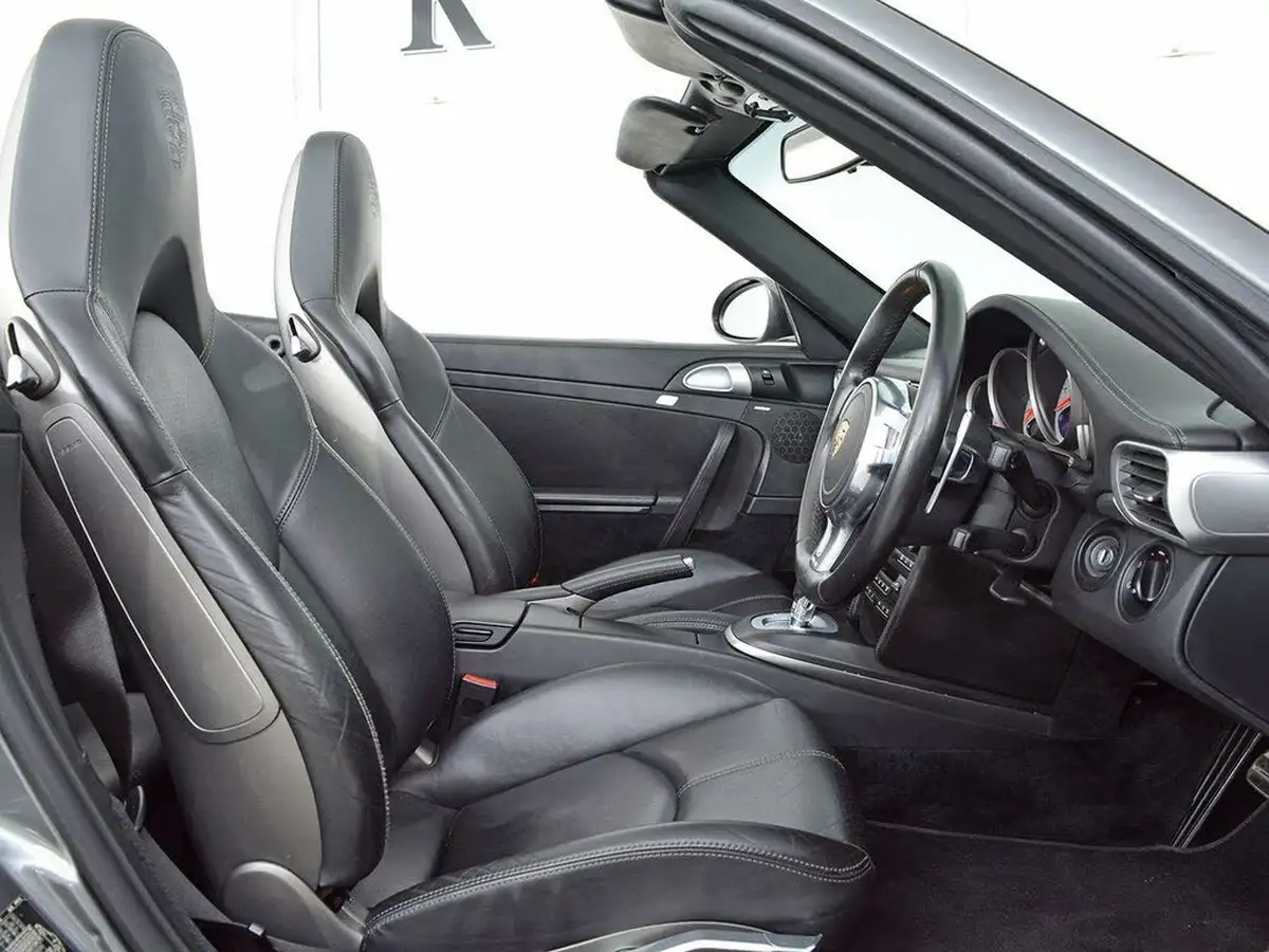 2010-porsche-911-38-carrera-4-s-cabriolet-pdk-big-8