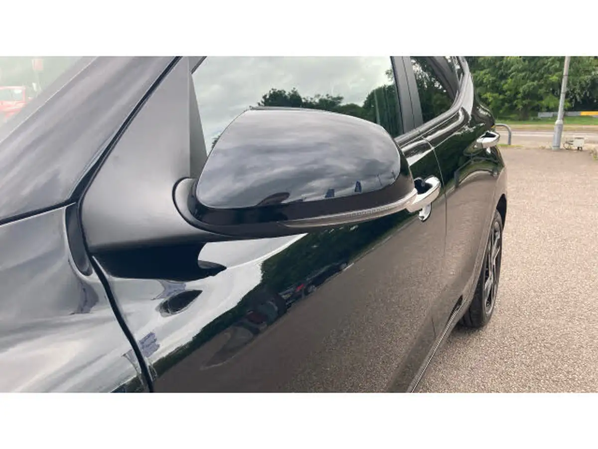 2023-hyundai-i10-12-premium-auto-big-23