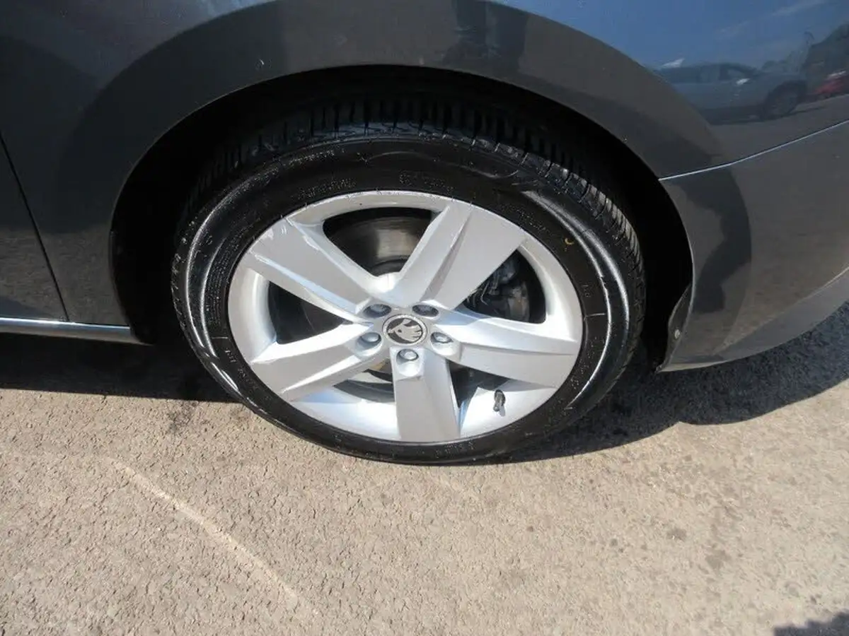 2016-skoda-fabia-12-tsi-se-l-109ps-estate-big-24