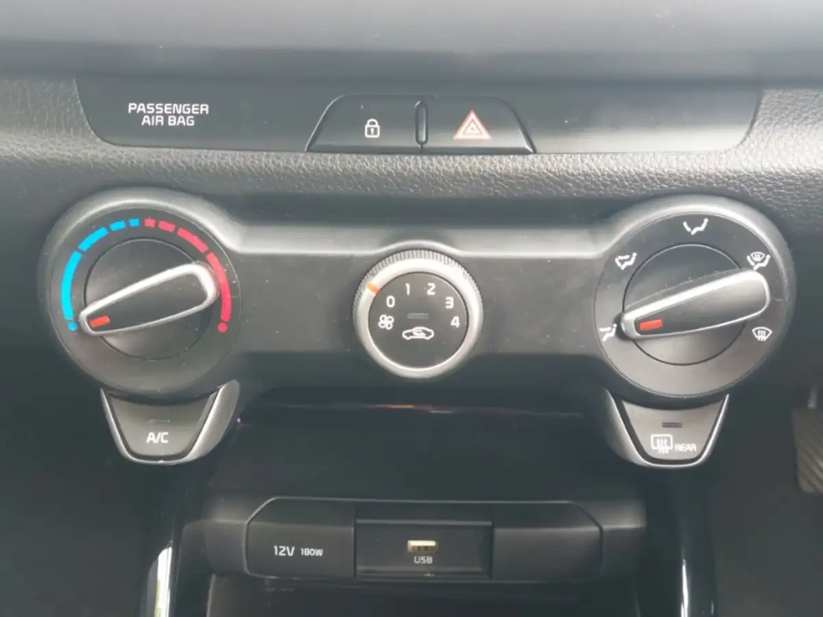 2022-kia-rio-10-t-gdi-2-big-11