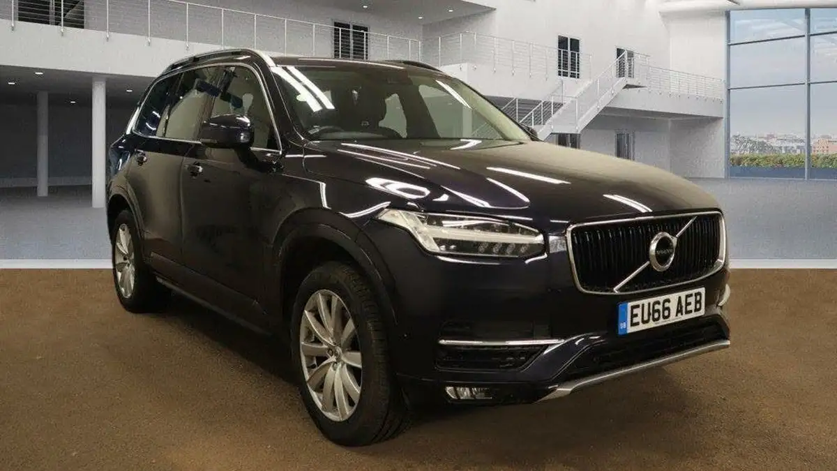 2016-volvo-xc90-20td-d5-momentum-big-0