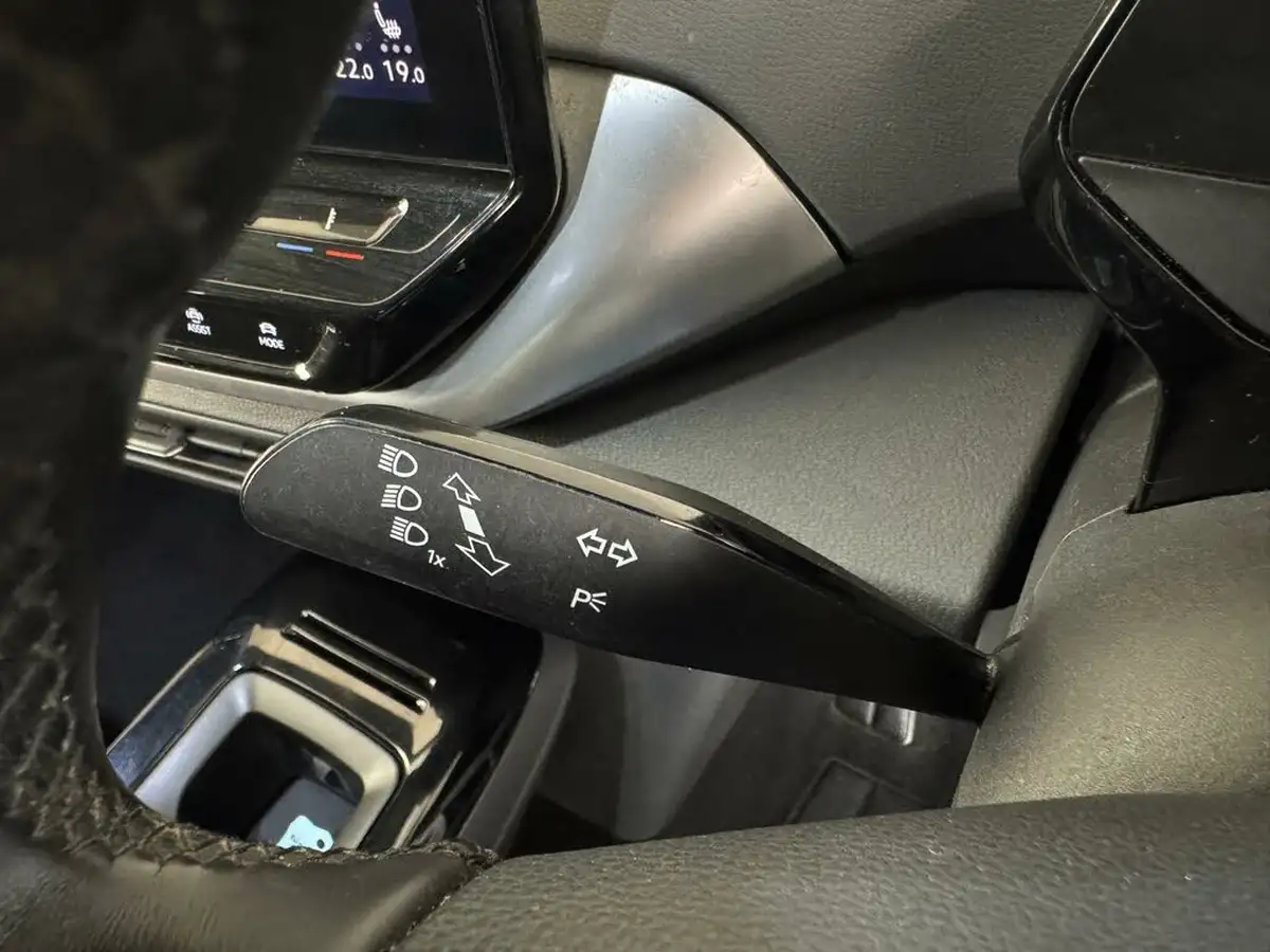 2021-volkswagen-id4-e-first-edition-big-26
