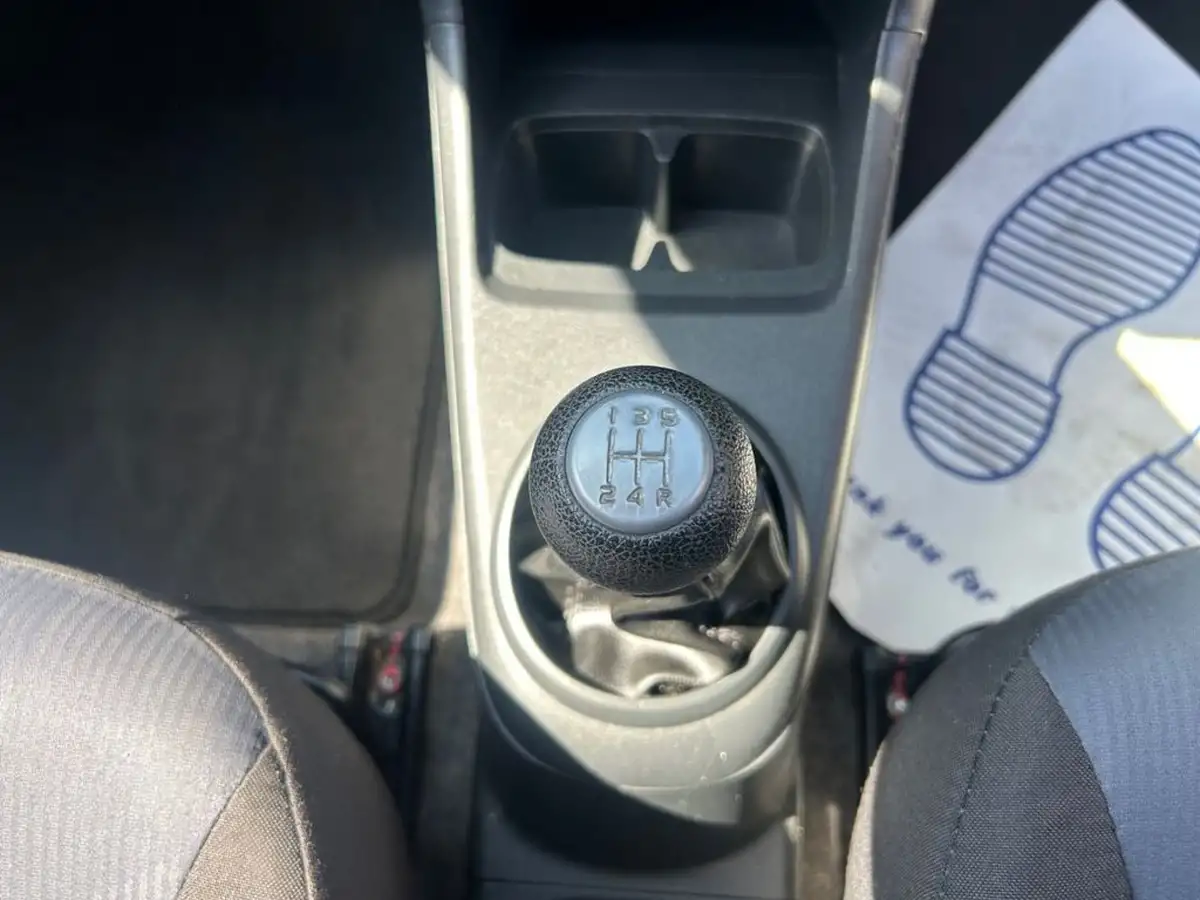 2014-suzuki-alto-10-sz-big-11