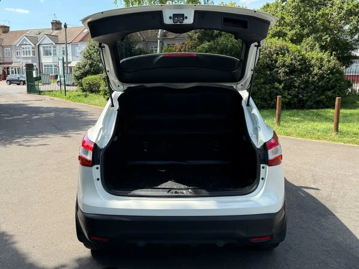 2017-nissan-qashqai-12-dig-t-tekna-xtronic-cvt-big-40