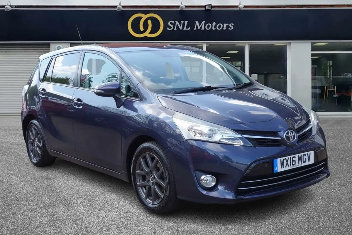 2016-toyota-verso-16d-d-4d-trend-big-8