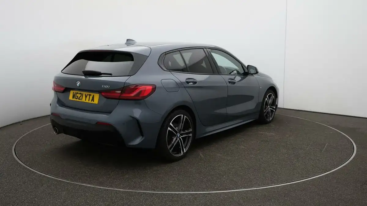 2021-bmw-1-series-15-118i-m-sport-lcp-dct-big-54