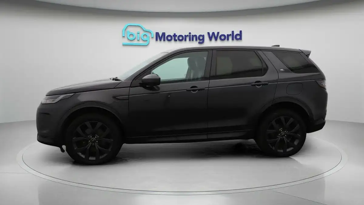 2022-land-rover-discovery-sport-15-p300e-r-dynamic-hse-big-4