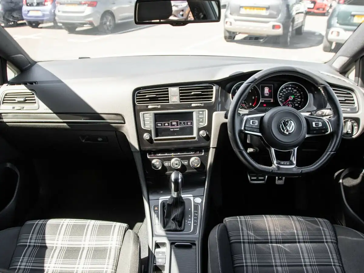 2016-volkswagen-golf-20tdi-gtd-bmtss-estate-5d-dsg-big-2