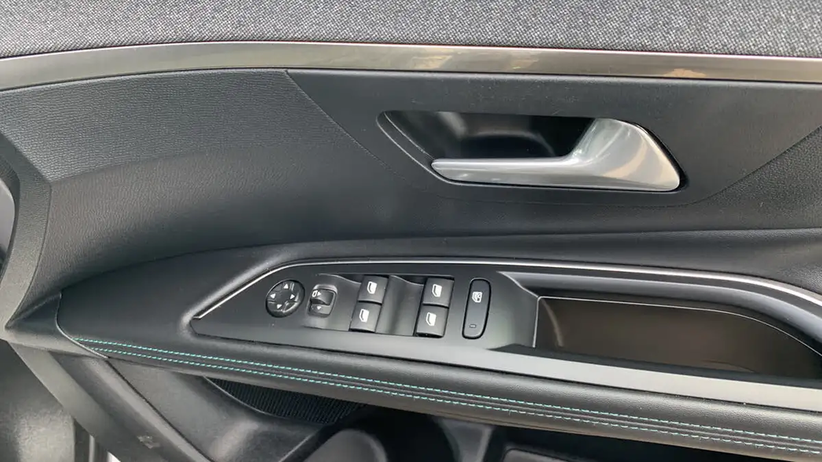 2022-peugeot-3008-suv-15-bluehdi-allure-premium-big-21