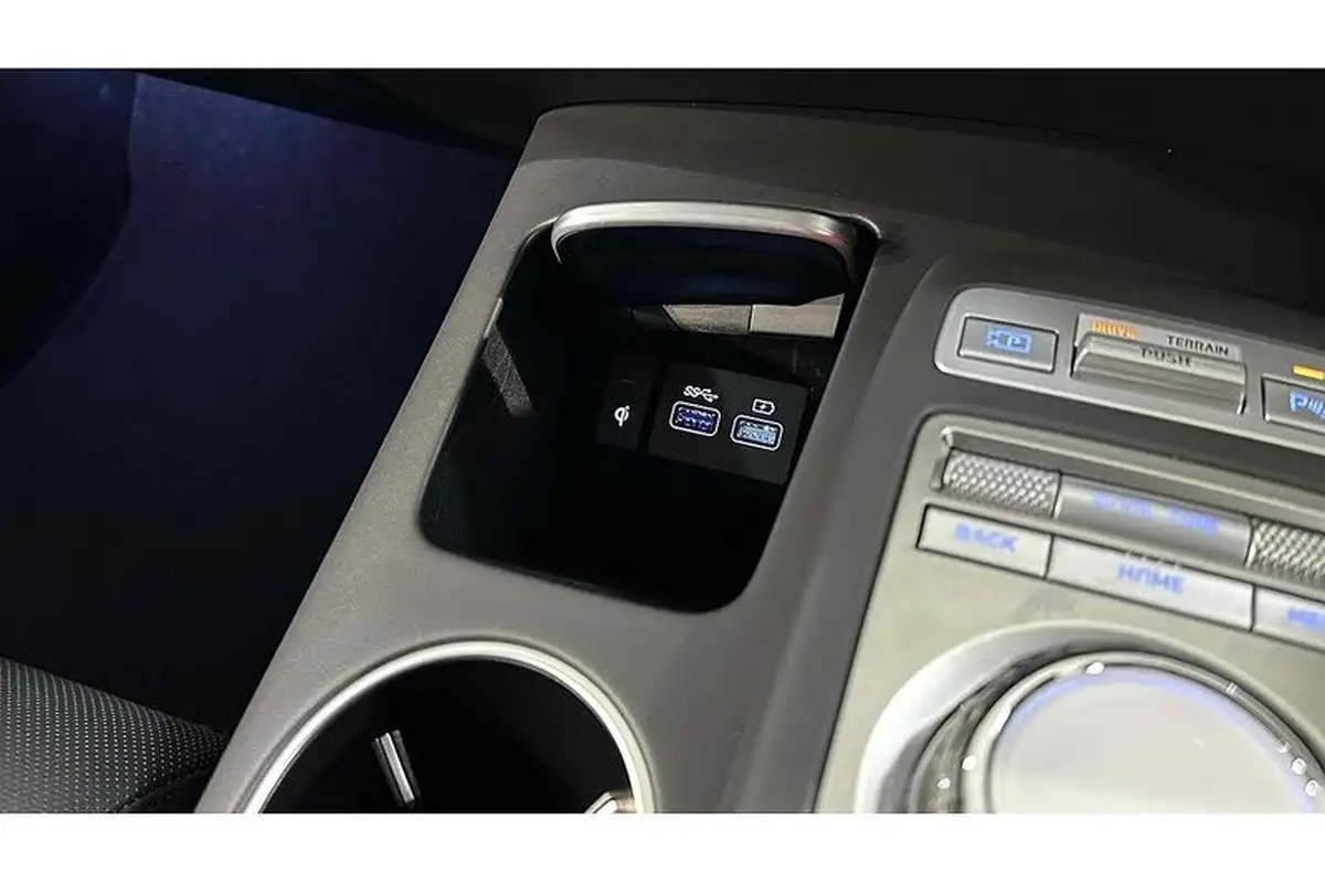 2023-genesis-gv70-e-sport-line-big-50