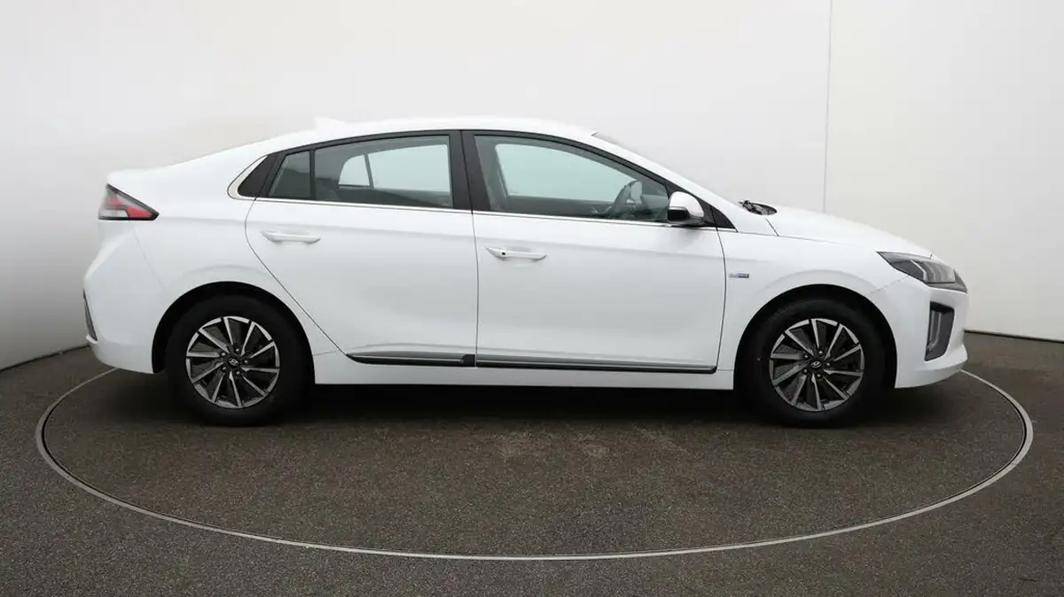 2021-hyundai-ioniq-e-premium-electric-100kw-big-49