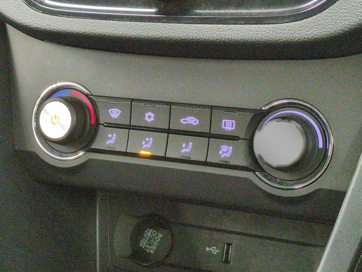 2023-mg-mg3-15-vti-tech-exclusive-nav-big-21