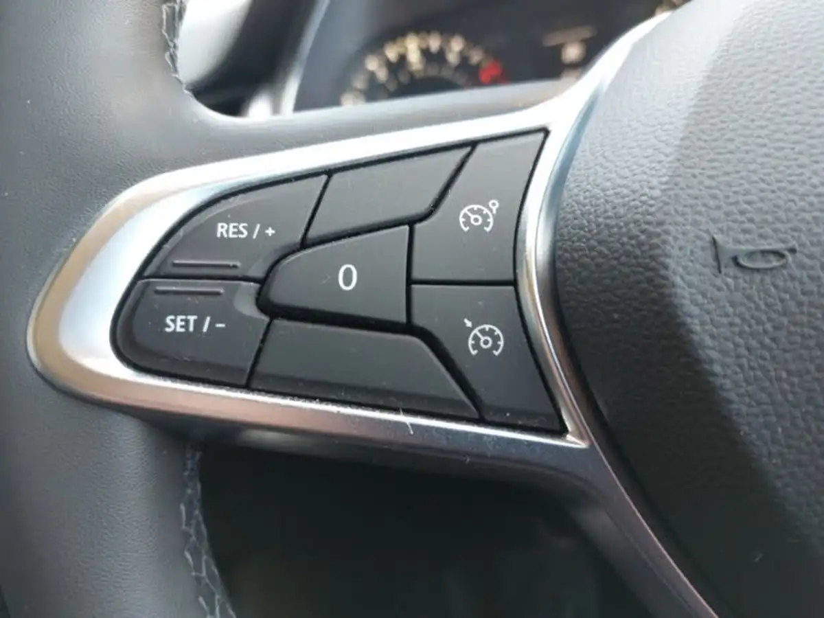 2021-renault-captur-10-tce-iconic-90ps-big-15