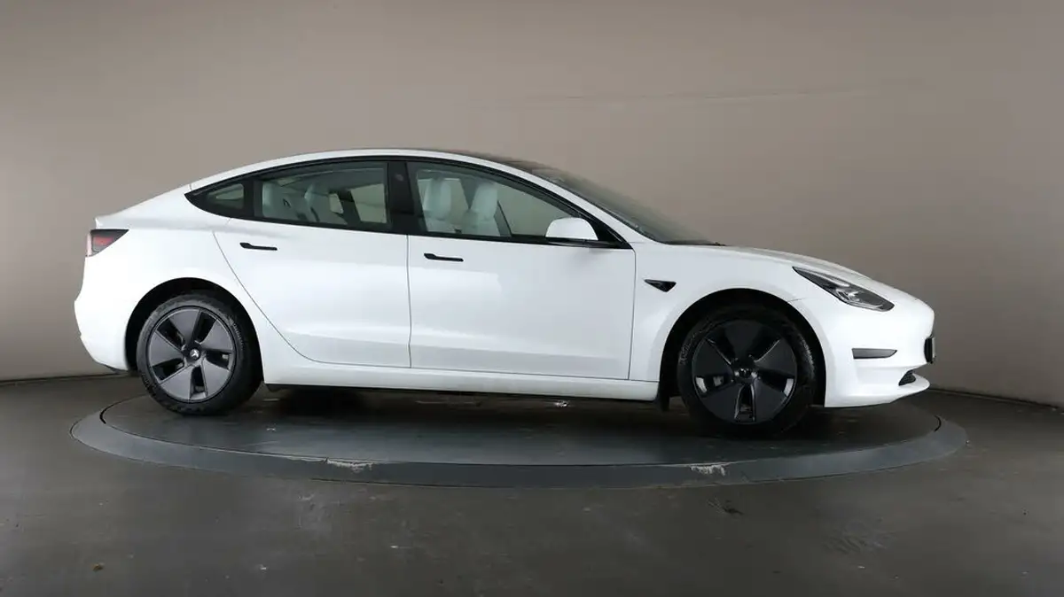 2021-tesla-model-3-e-standard-plus-big-57