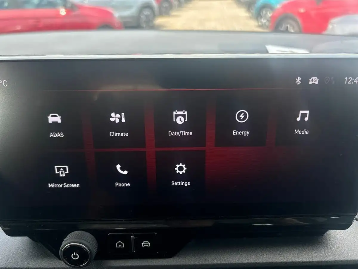 2024-vauxhall-combo-life-e-design-xl-big-12