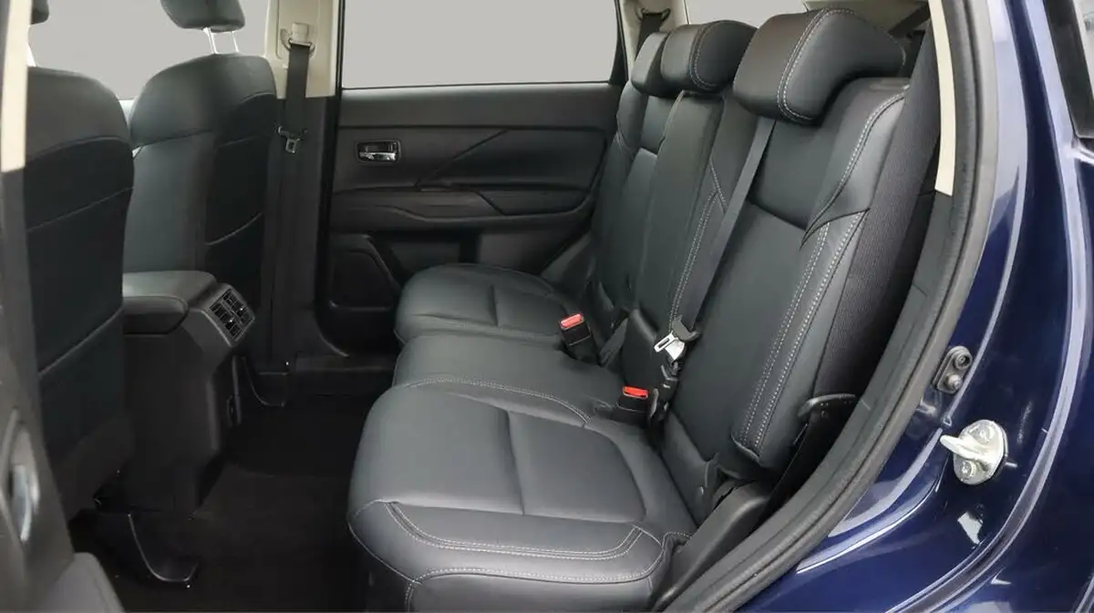 2020-mitsubishi-outlander-20-exceed-big-16