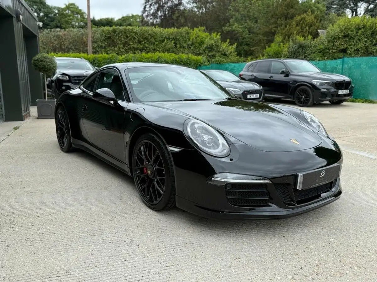 2015-porsche-911-38-carrera-gts-coupe-big-9
