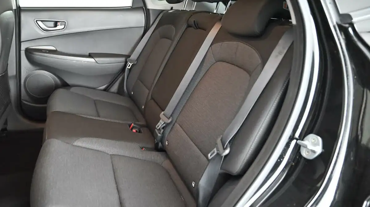 2022-hyundai-kona-e-premium-204ps-64kwh-7kw-obc-big-16