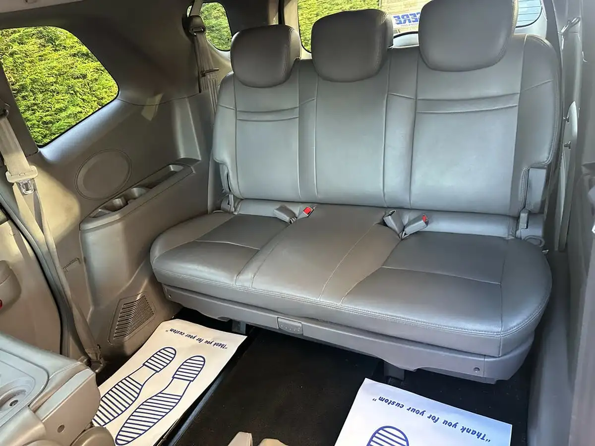 2016-kgm-ssangyong-turismo-20td-es-t-tronic-big-2