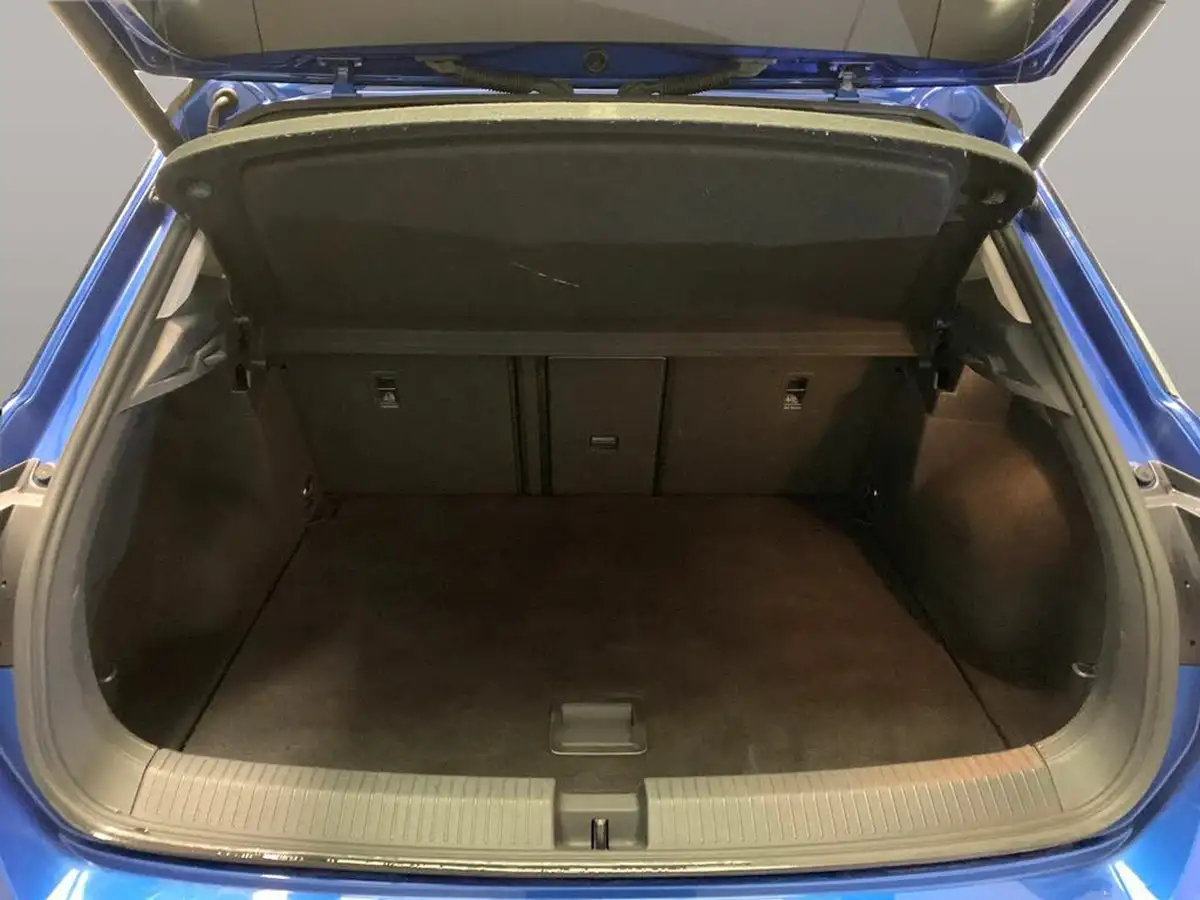 2022-volkswagen-t-roc-10-tsi-design-hatchback-5d-big-37