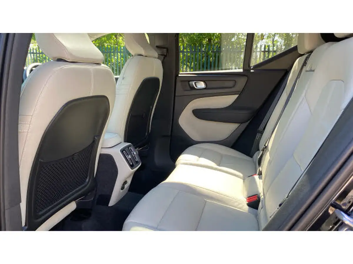 2022-volvo-xc40-20-b4-inscription-awd-big-9