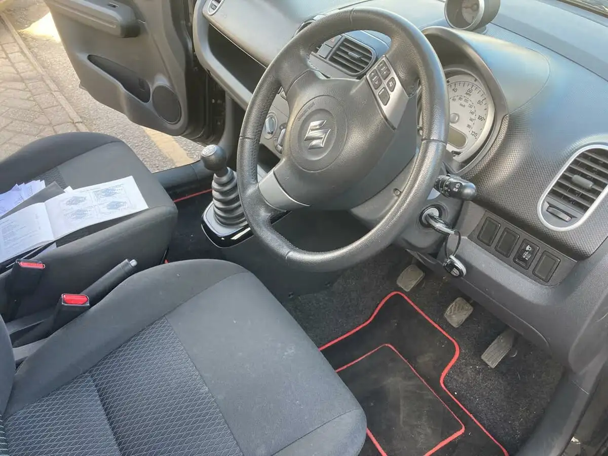 2014-suzuki-splash-10-sz3-big-5