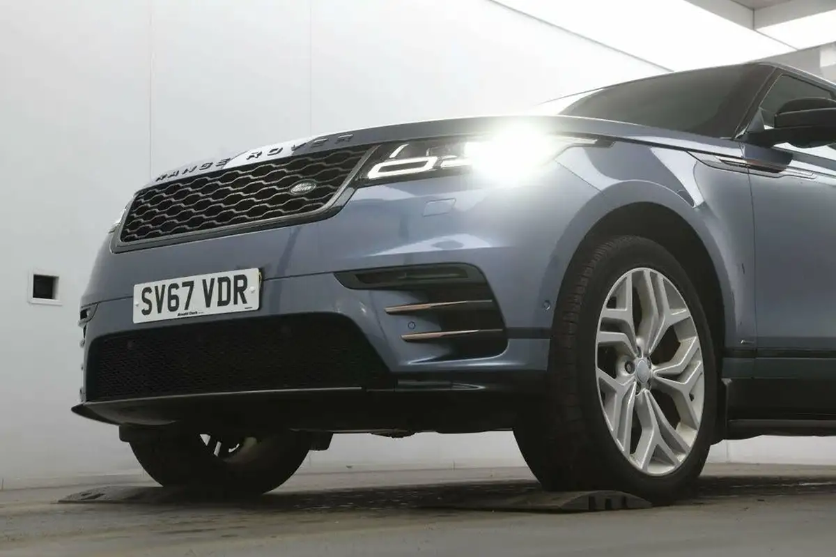2017-land-rover-range-rover-velar-20-p250-r-dynamic-se-big-5