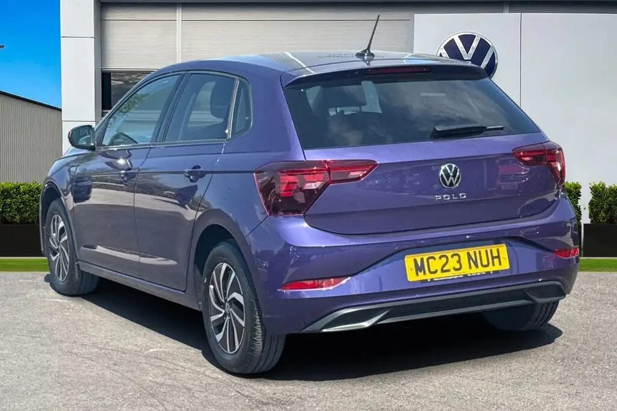2023-volkswagen-polo-10-tsi-life-big-1