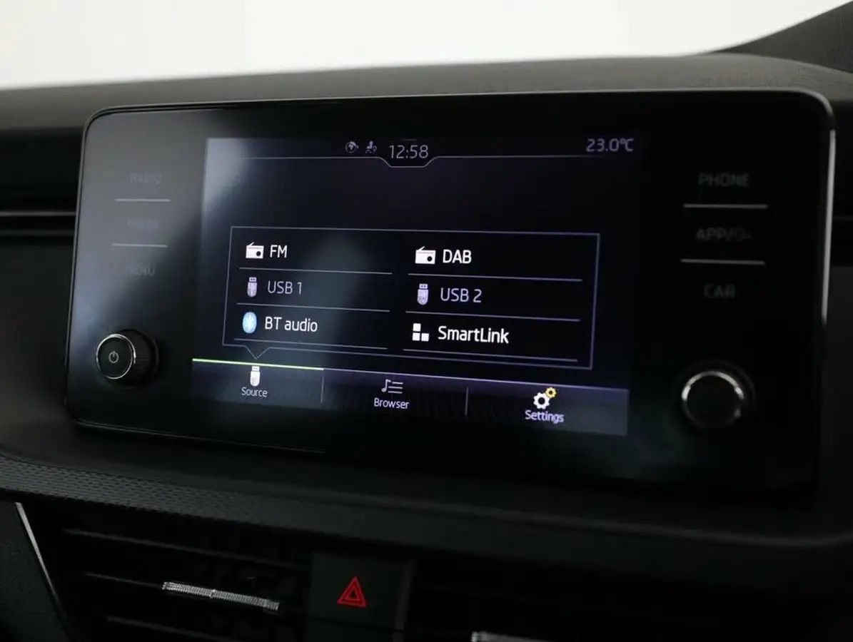 2021-skoda-kamiq-10-tsi-se-109ps-dsg-big-27