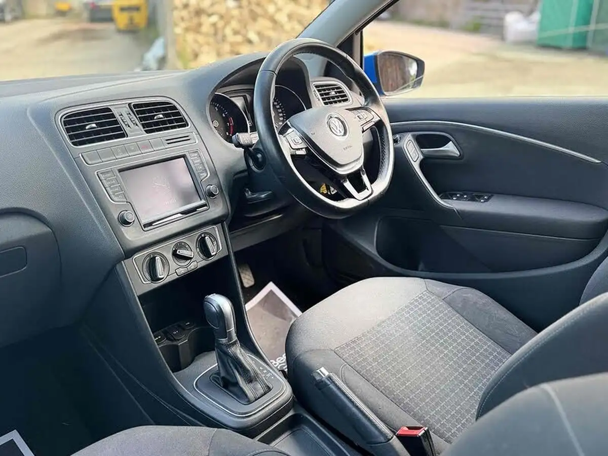 2015-volkswagen-polo-12-tsi-se-5d-dsg-big-14