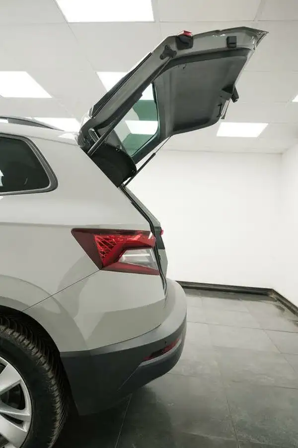 2020-skoda-karoq-10-tsi-se-technology-116ps-big-8