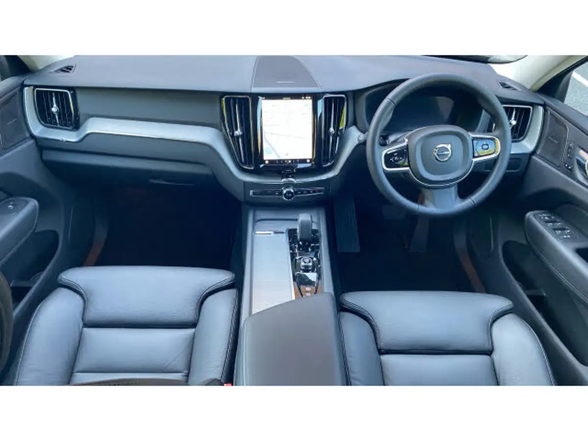 2024-volvo-xc60-20-b5-plus-big-19