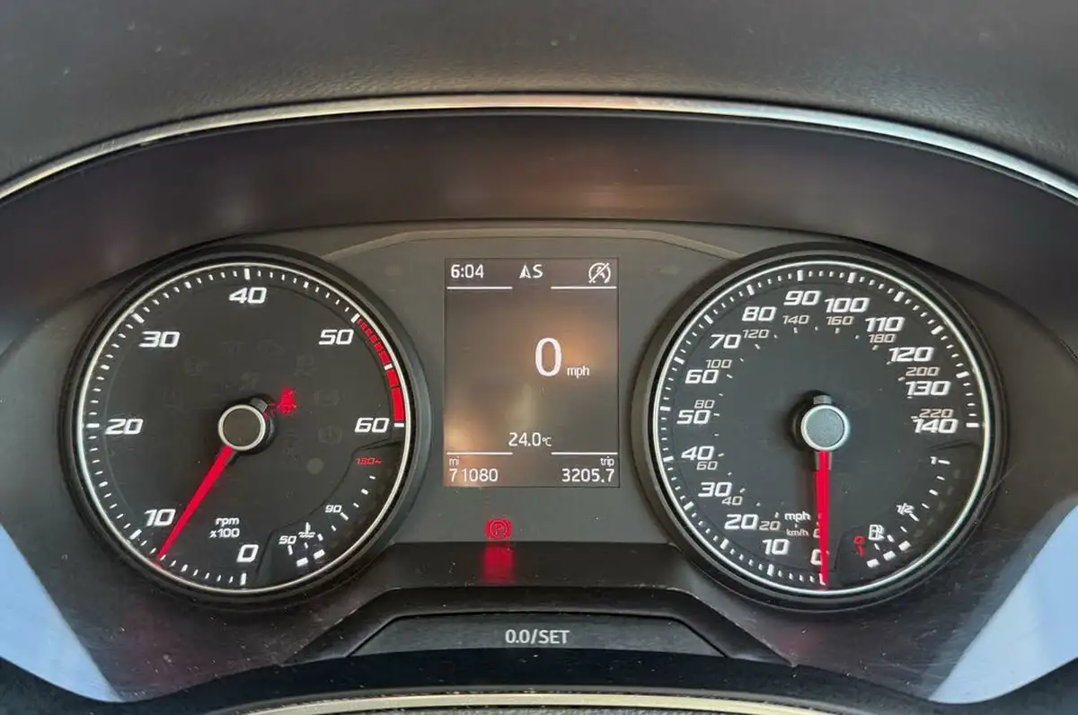 2018-seat-arona-16tdi-se-technology-lux-big-35
