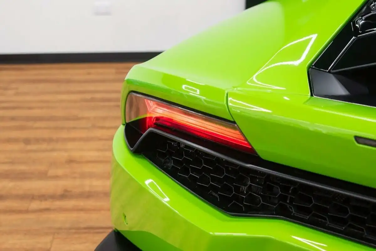 2014-lamborghini-huracan-lp-610-4-big-20