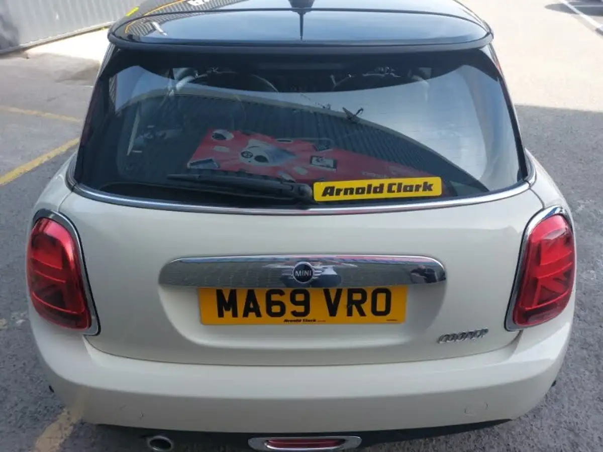 2019-mini-cooper-15-cooper-exclusive-134bhp-hatchback-3d-big-12