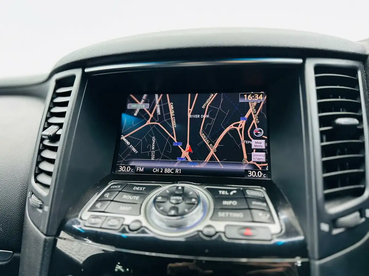 2011-infiniti-fx-30td-gt-big-43