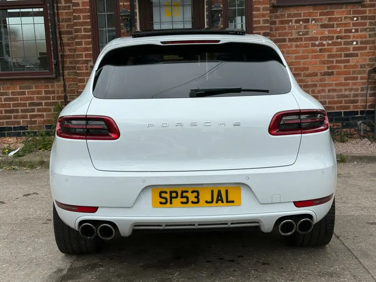 2016-porsche-macan-20-big-6