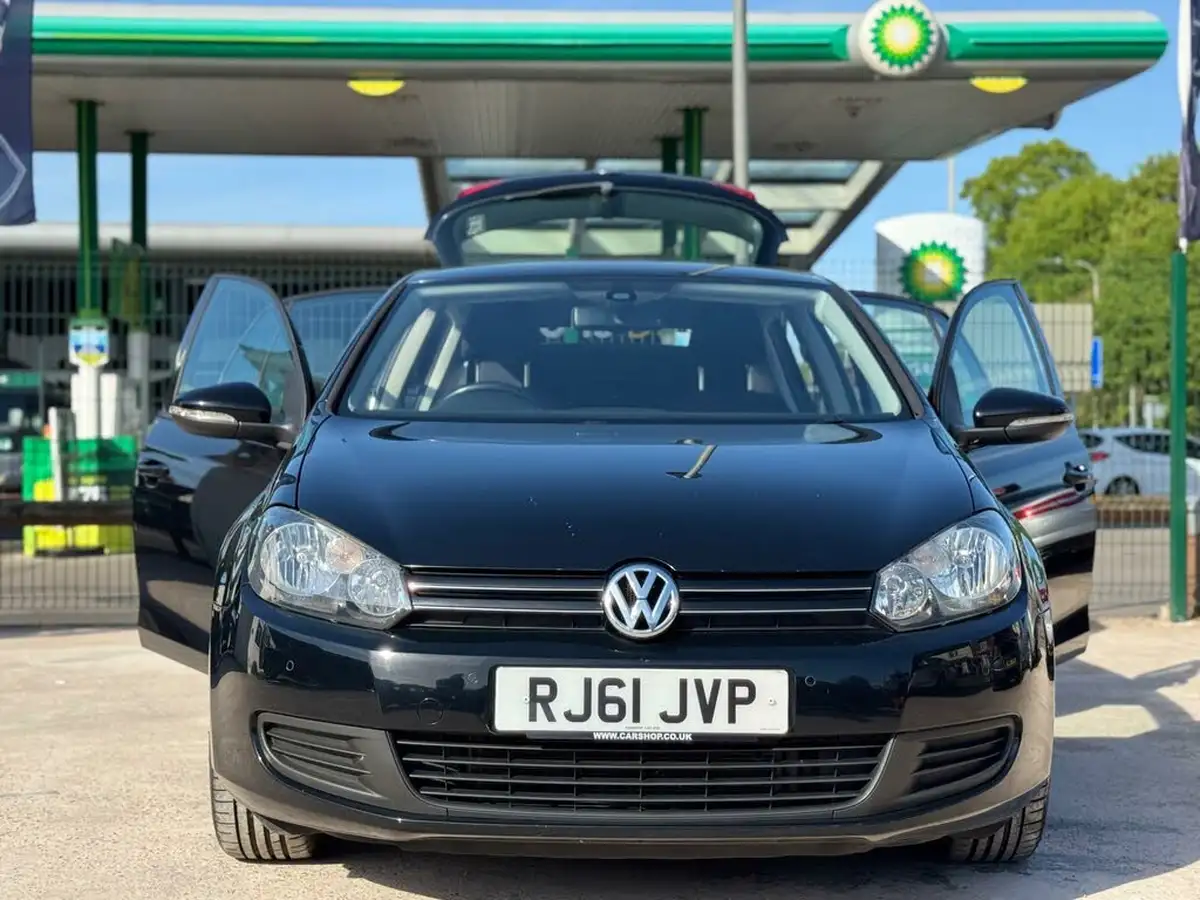 2011-volkswagen-golf-16td-blue-motion-match-5d-big-19