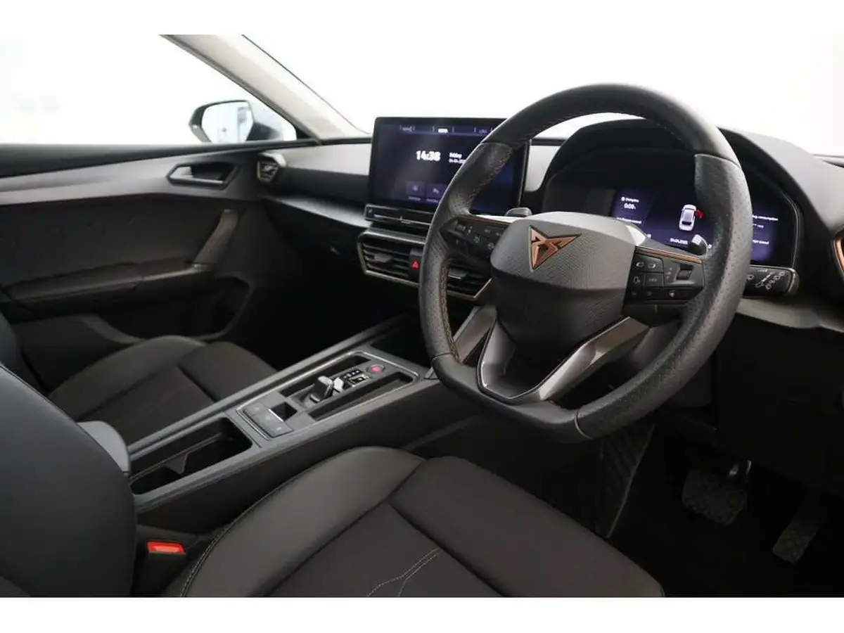 2024-cupra-leon-nf-15-etsi-v1-hatchback-big-5