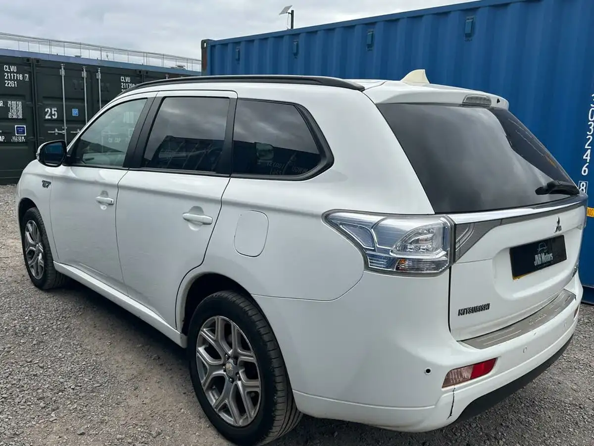 2015-mitsubishi-outlander-20-gx3h-5st-big-5