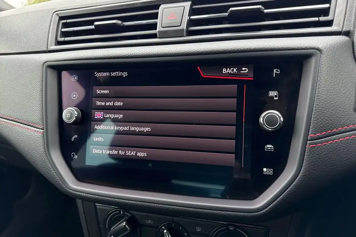2020-seat-ibiza-10-mpi-fr-big-52