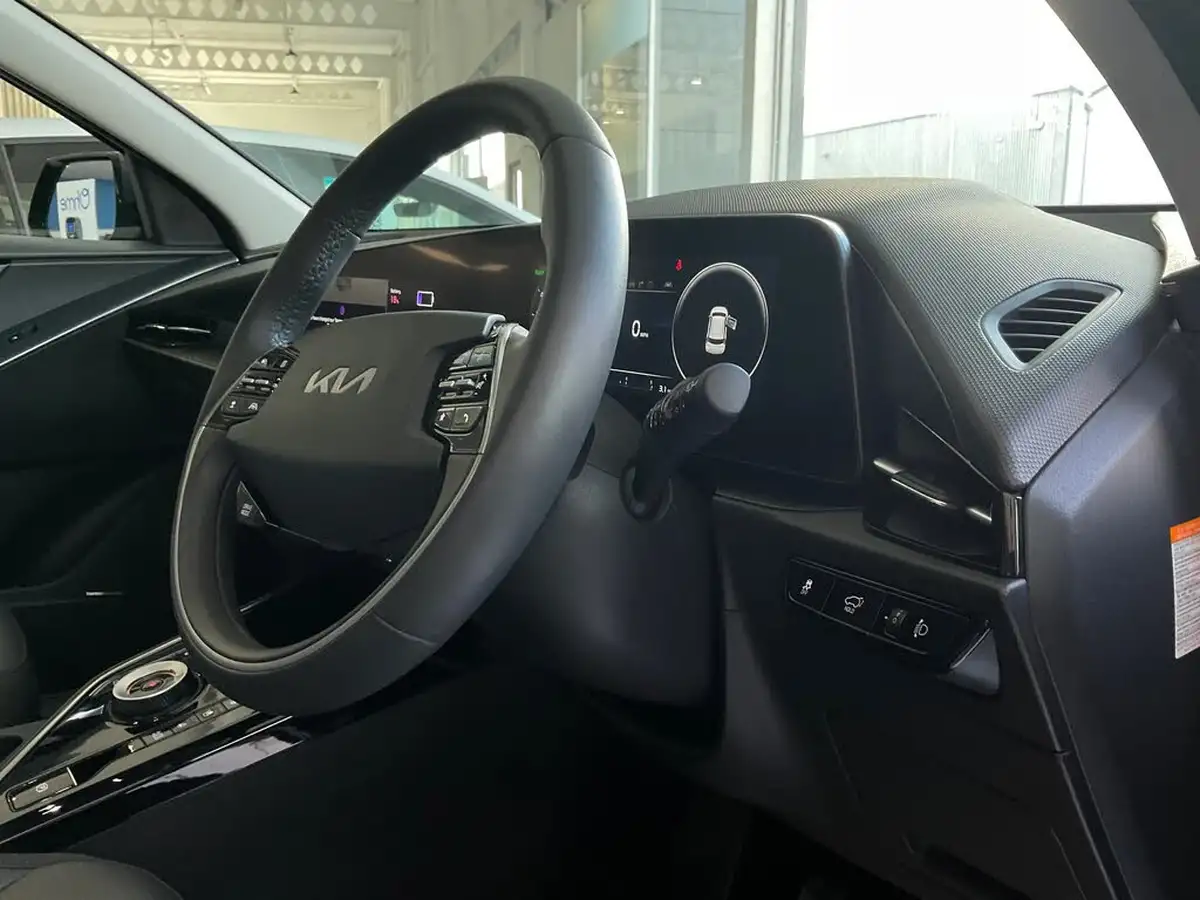 2022-kia-niro-ev-e-4-big-30