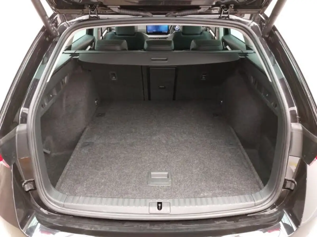 2024-skoda-octavia-20tdi-se-l-150ps-estate-dsg-big-7