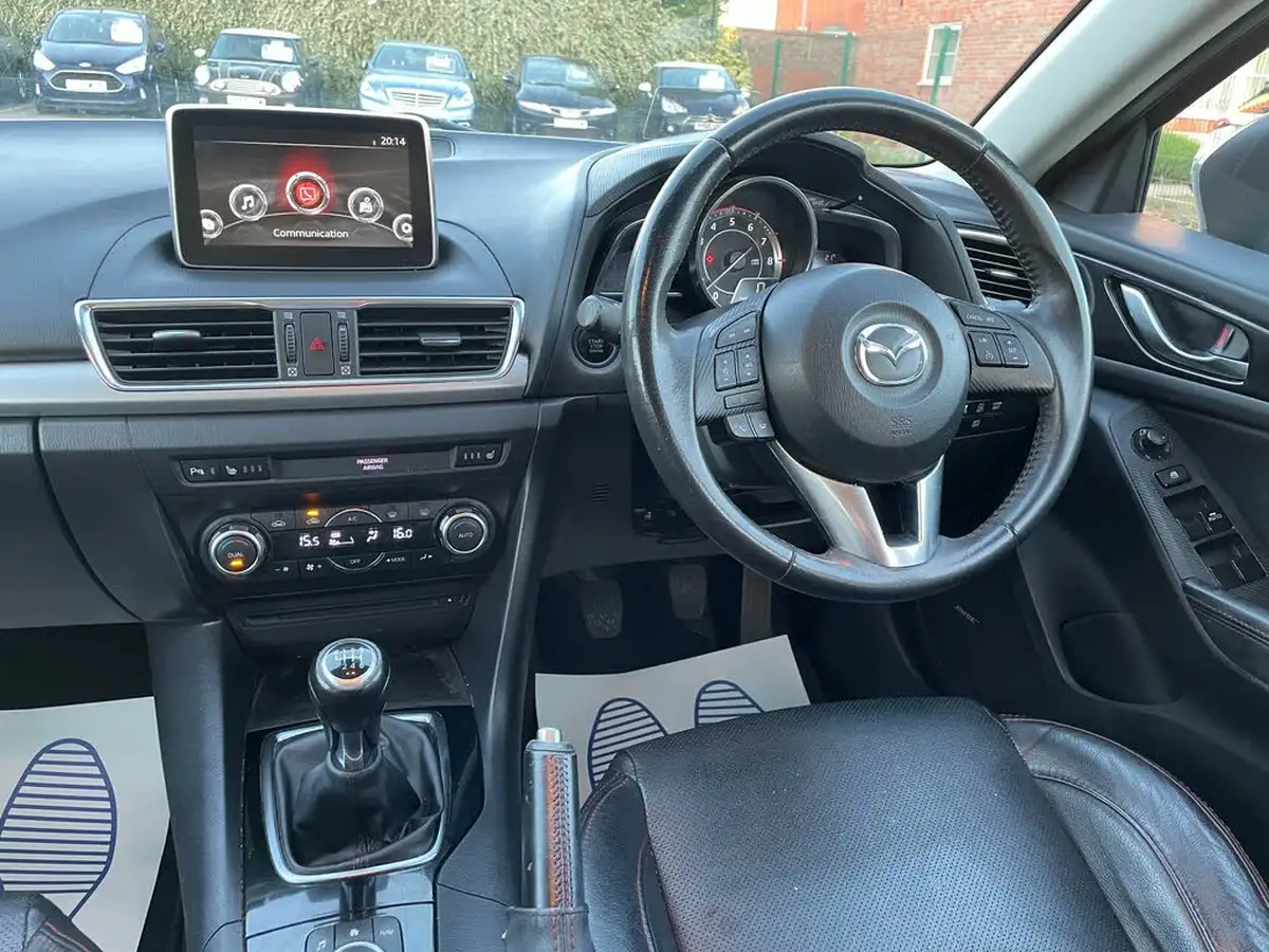 2014-mazda-mazda3-20-sport-nav-120ps-hatchback-5d-big-8