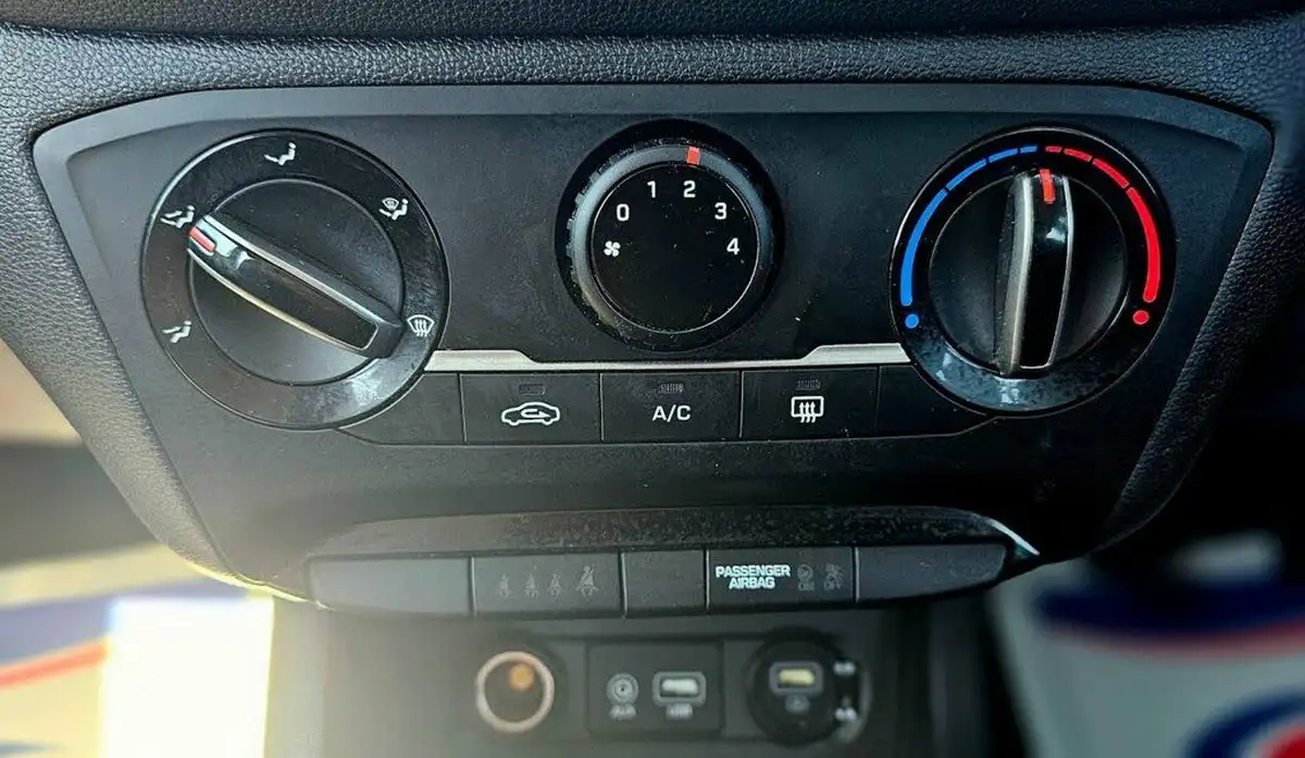 2019-hyundai-i20-12-se-mpi-hatchback-5d-big-18