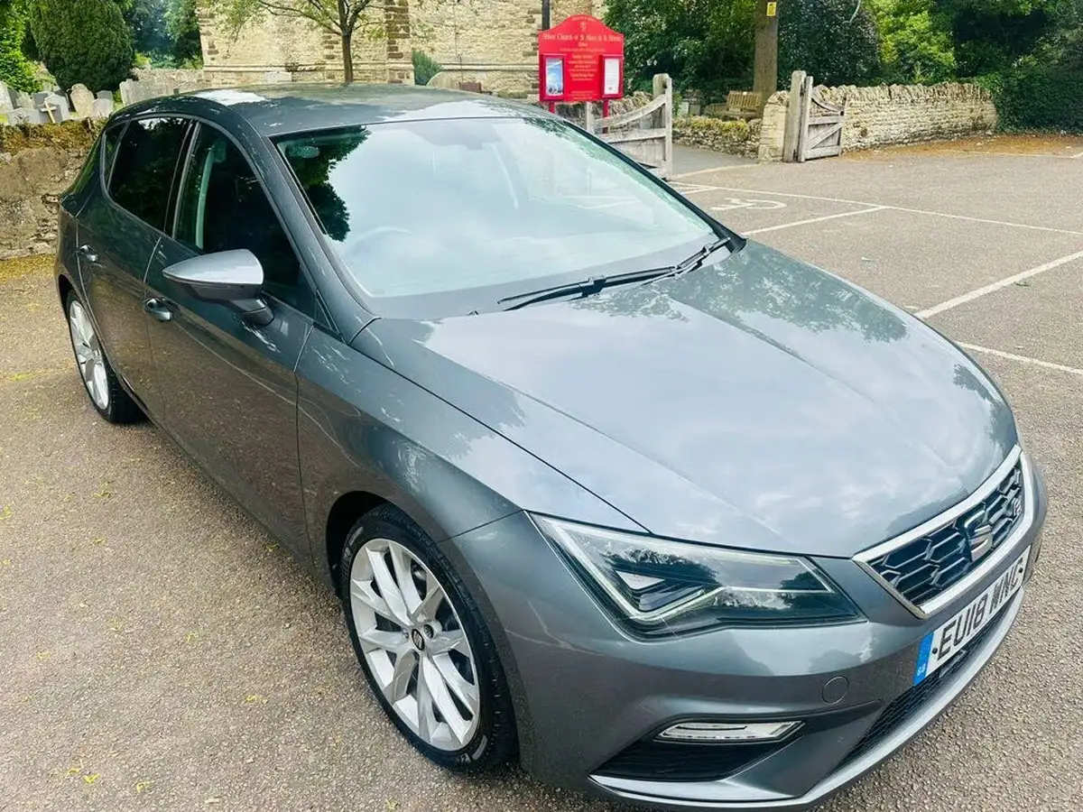 2017-seat-leon-14-ecotsi-fr-technology-hatchback-5d-big-3