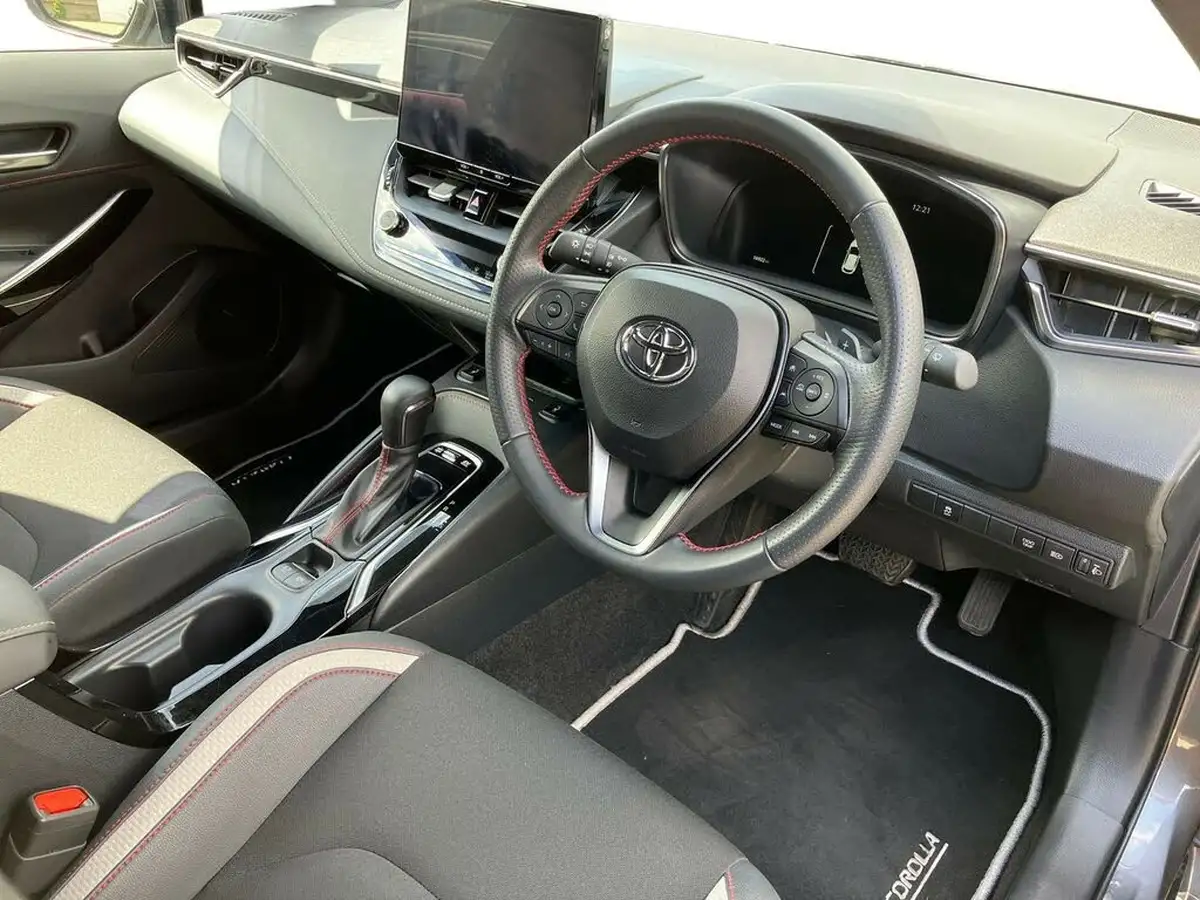 2023-toyota-corolla-20-vvt-i-gr-sport-193bhp-hatchback-big-7