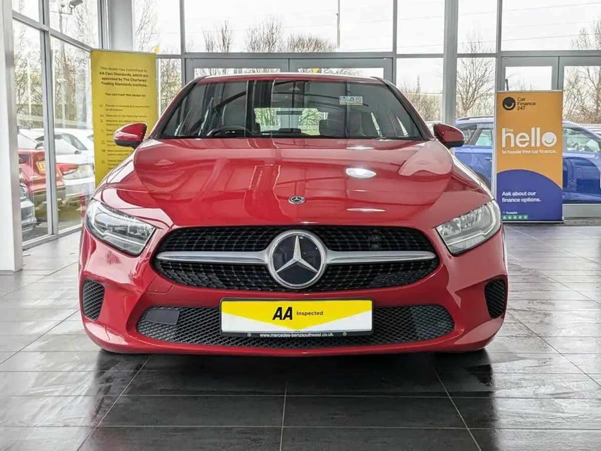 2019-mercedes-benz-a-class-13-a180-se-big-4