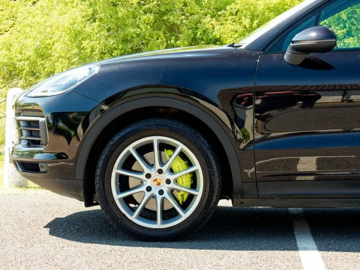 2018-porsche-cayenne-30-v6-e-hybrid-big-12
